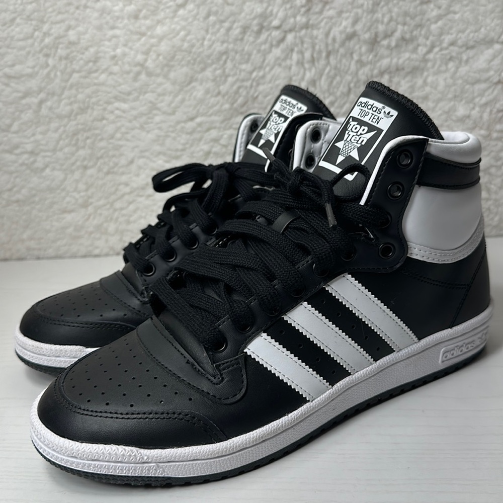 ADIDAS, NWOT Men’s Top Ten RB 80’s style Hi-Top Basketball Sneakers. Size 8